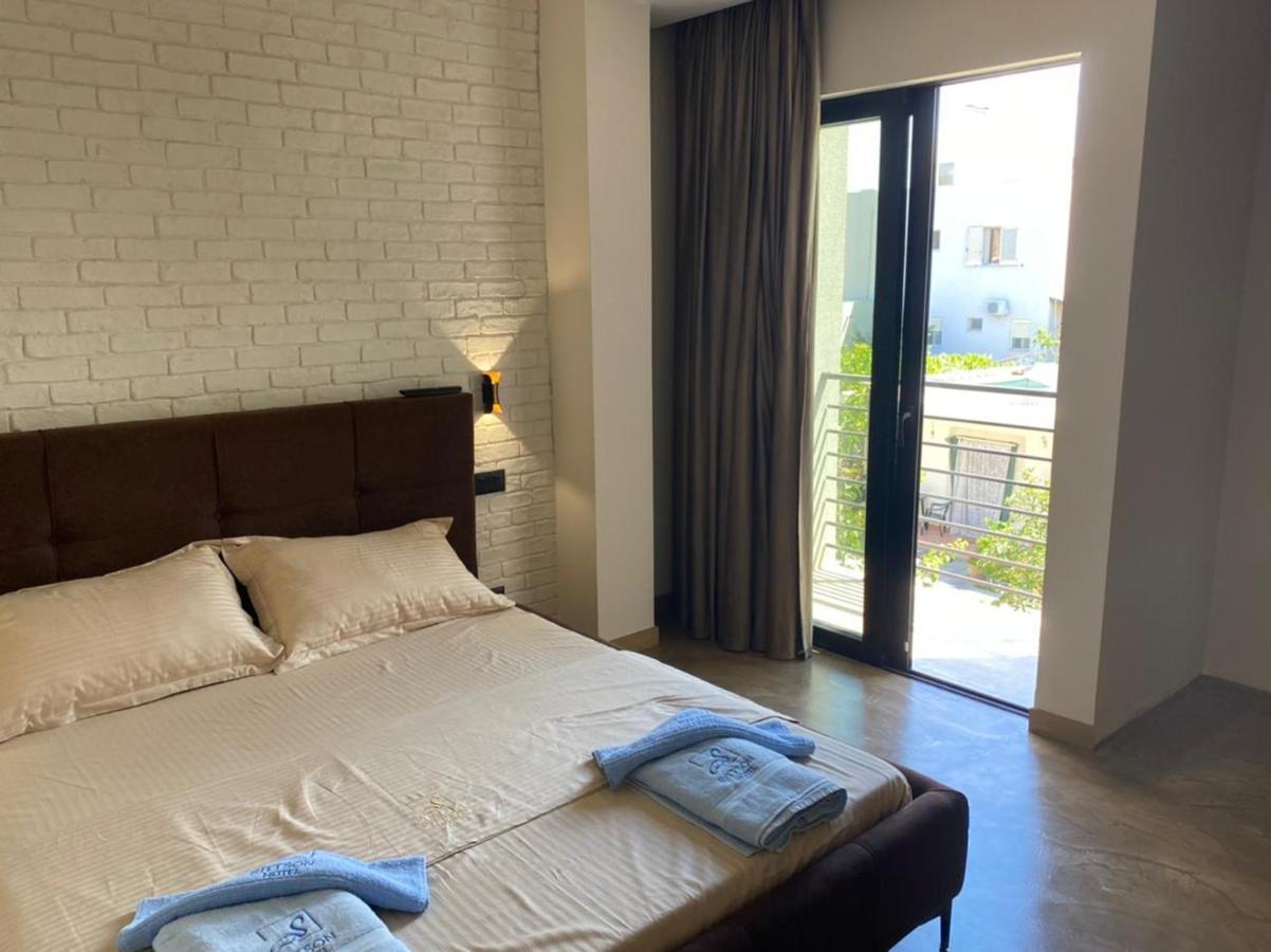 Ritson Hotel Vlorë エクステリア 写真