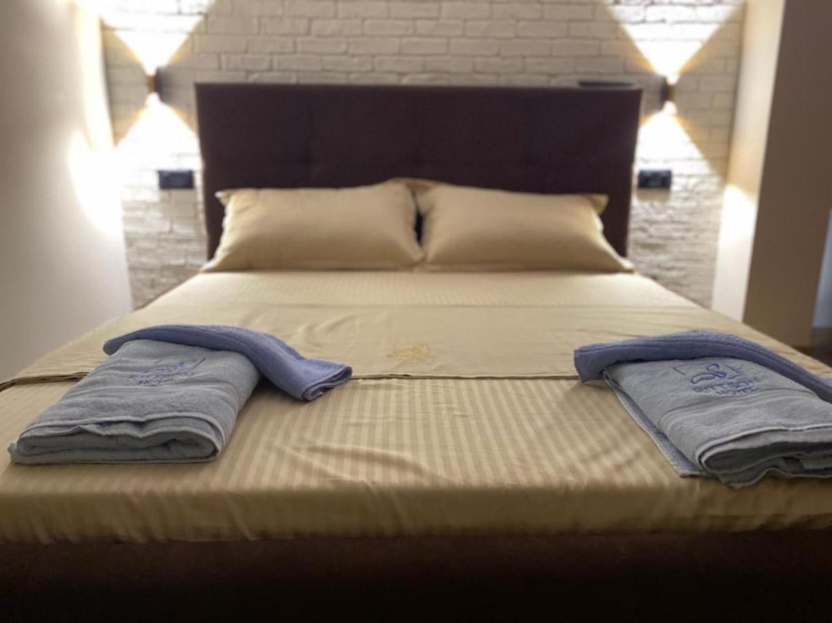Ritson Hotel Vlorë エクステリア 写真
