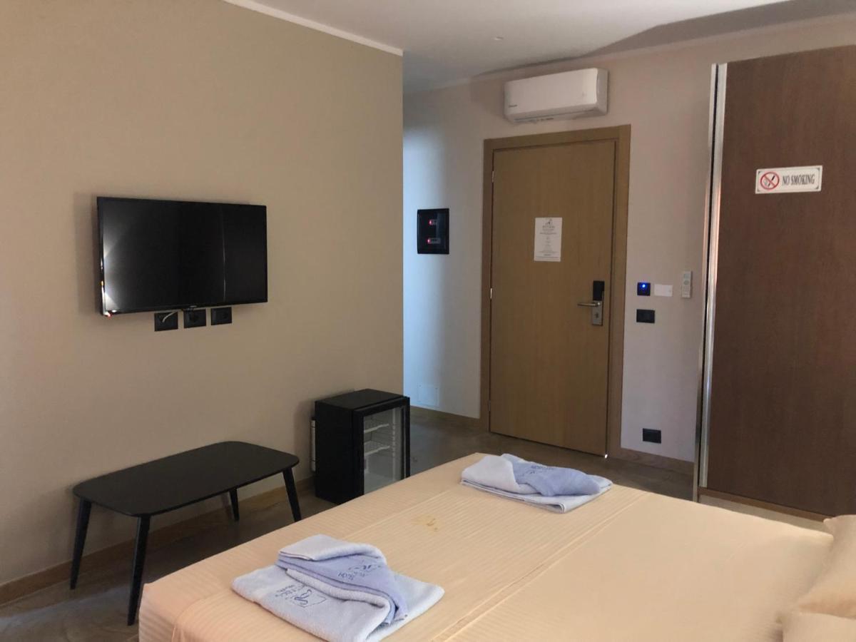 Ritson Hotel Vlorë エクステリア 写真