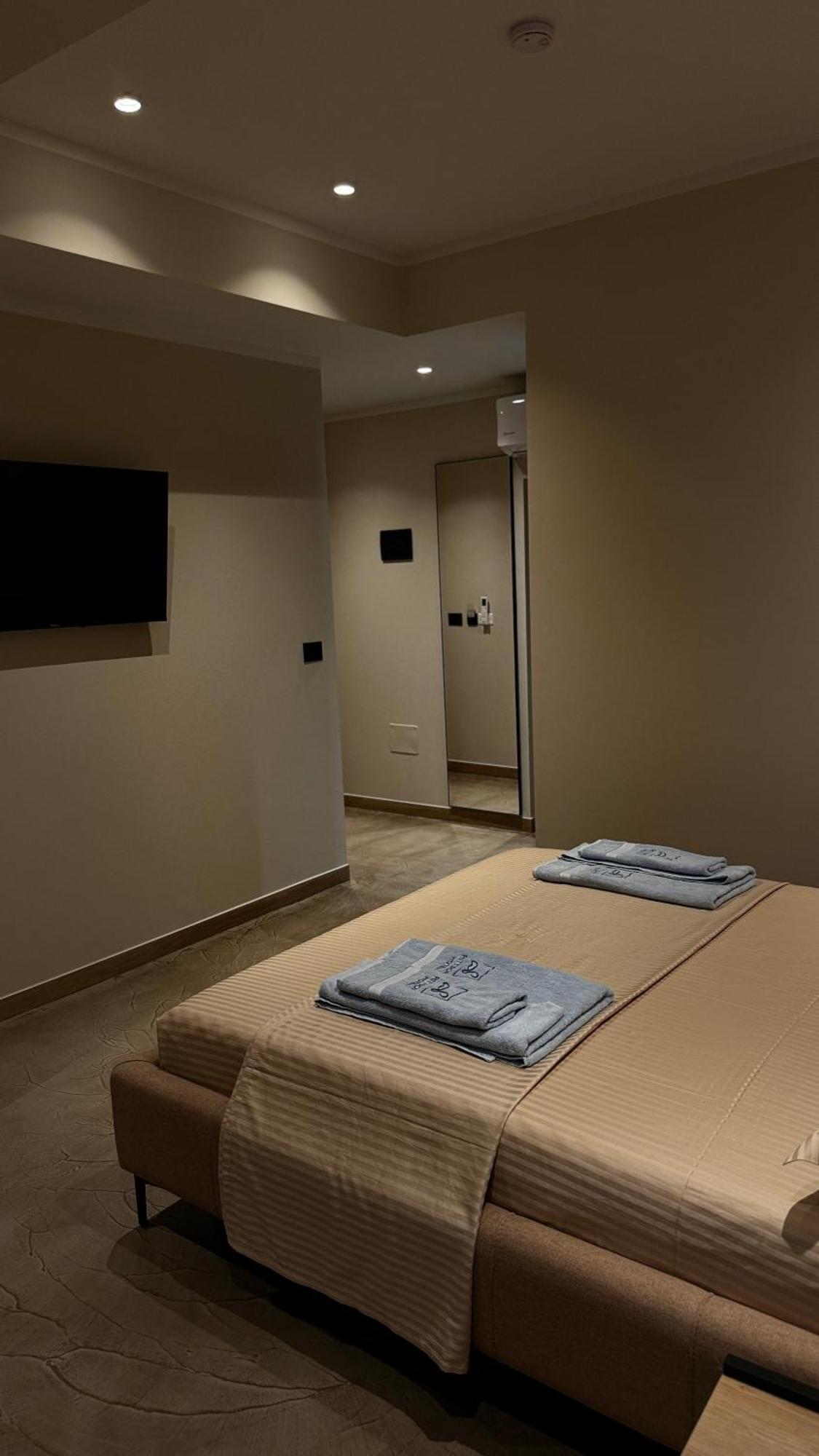 Ritson Hotel Vlorë エクステリア 写真