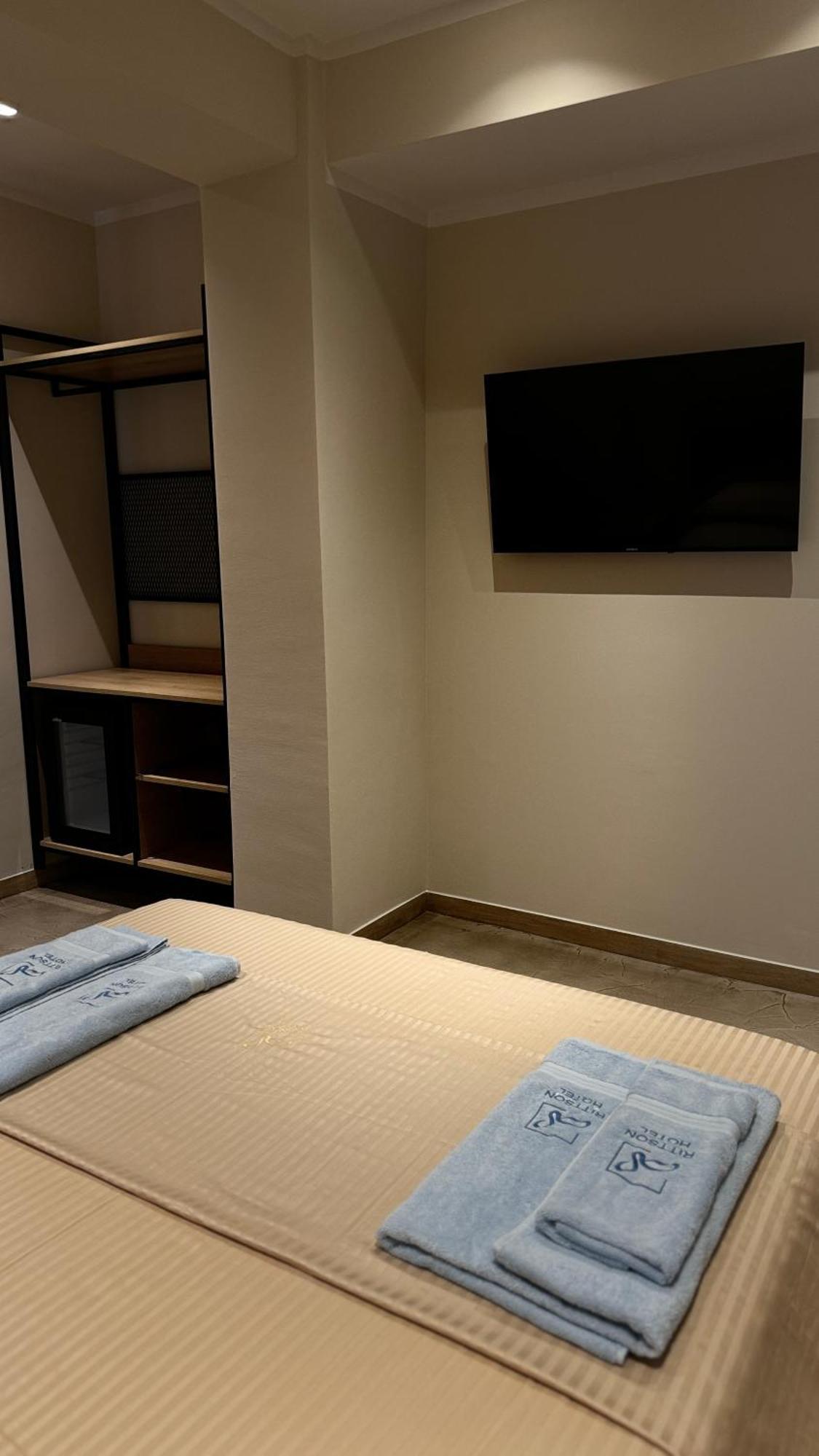 Ritson Hotel Vlorë エクステリア 写真