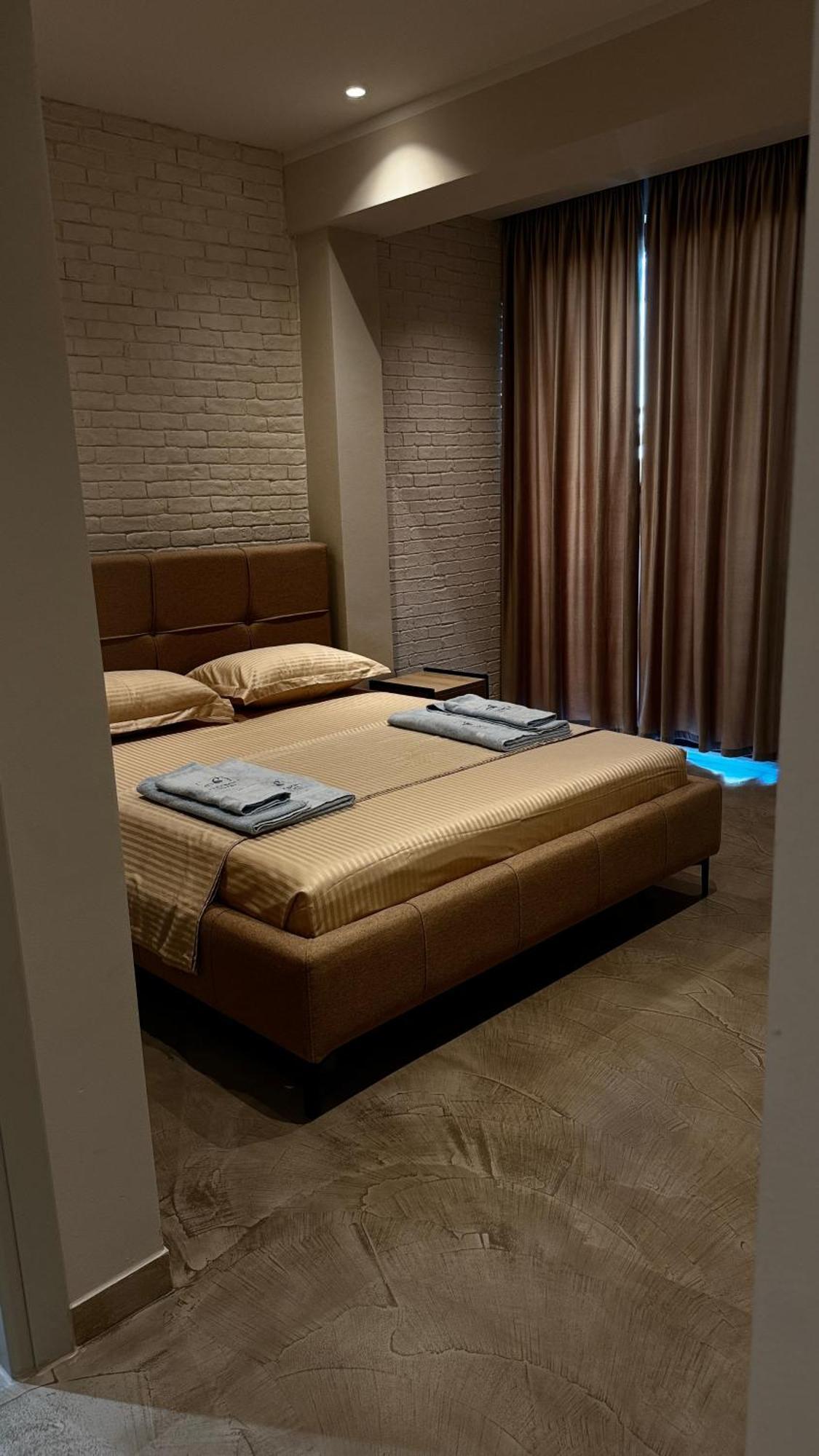 Ritson Hotel Vlorë エクステリア 写真