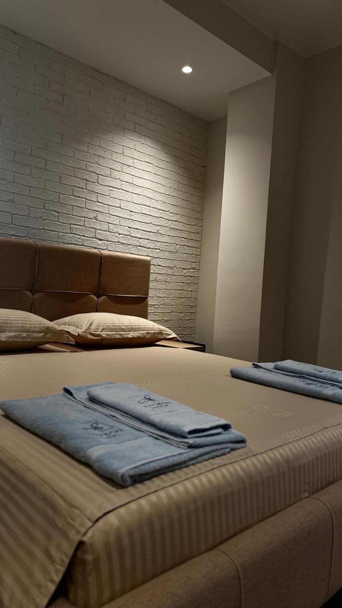 Ritson Hotel Vlorë エクステリア 写真